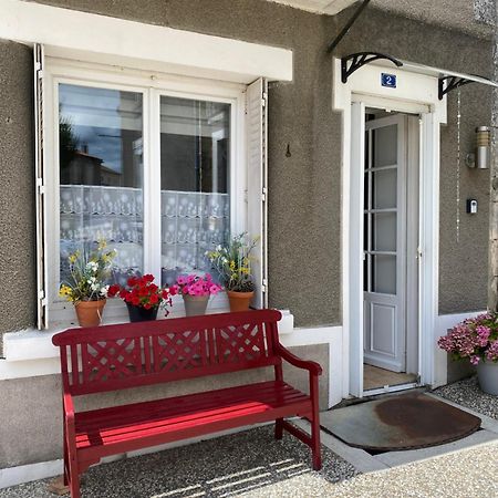 Вилла Le Petit Maison Montemboeuf Экстерьер фото